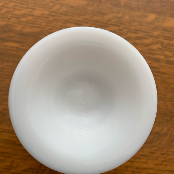 VINTAGE Westmoreland Paneled Grape Vase - Picture 2 of 4